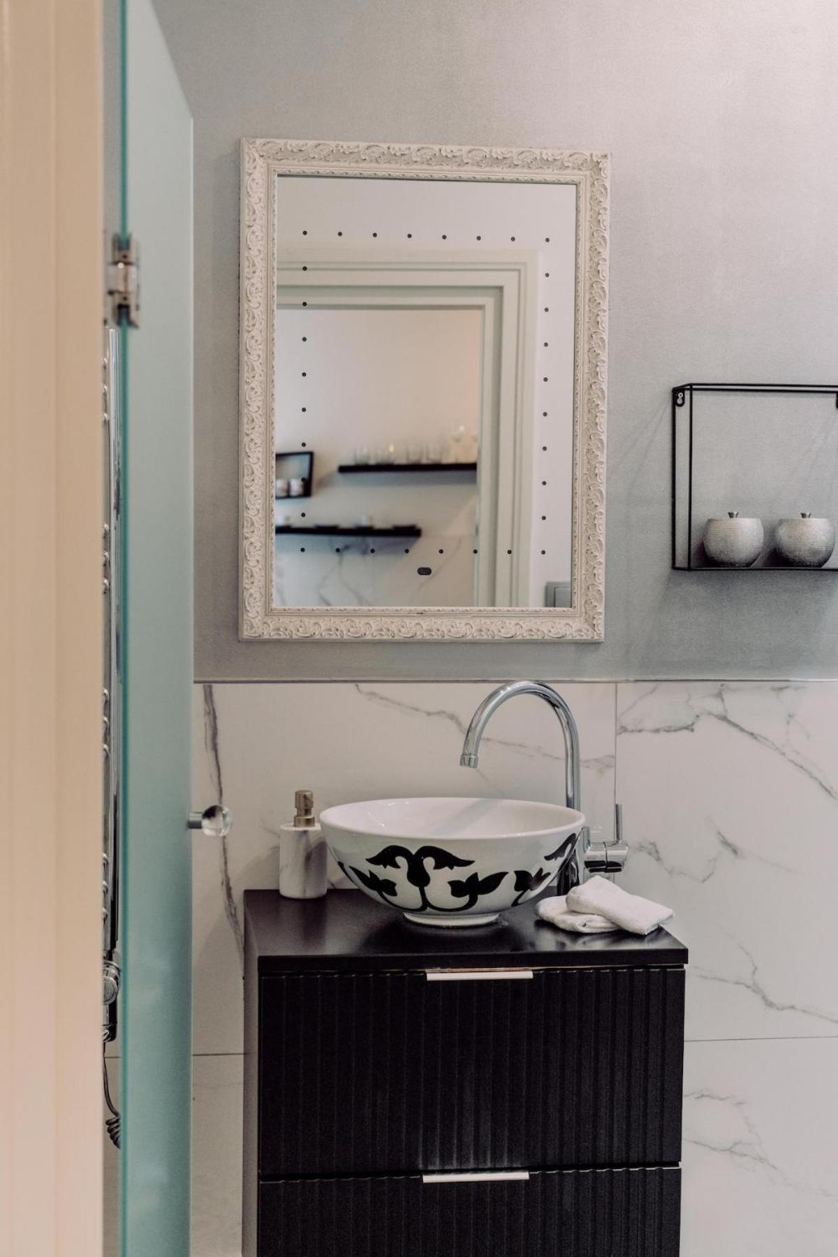 Wenceslas Square / Main Station - New Studio***** Praag Buitenkant foto