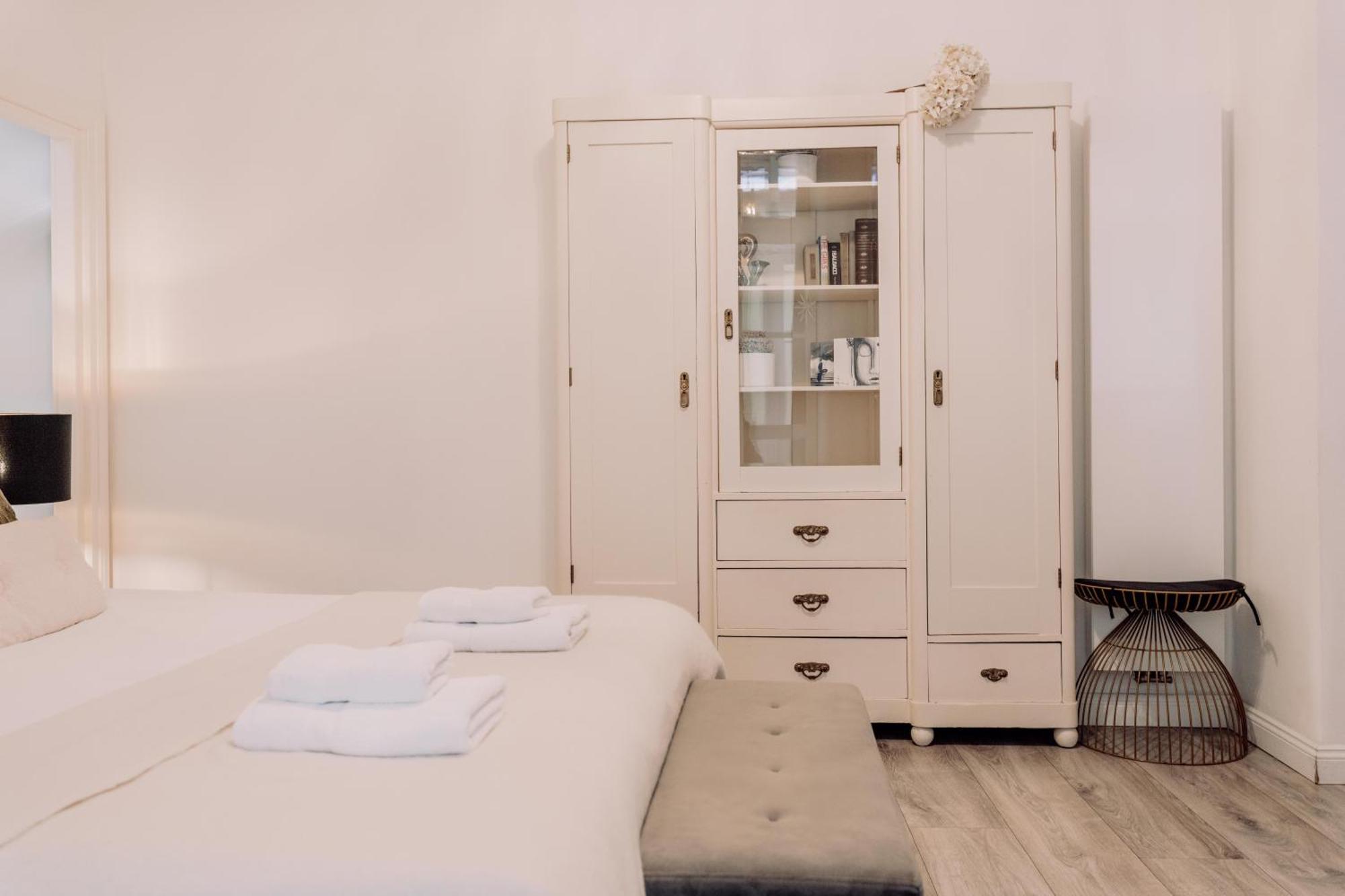 Wenceslas Square / Main Station - New Studio***** Praag Buitenkant foto